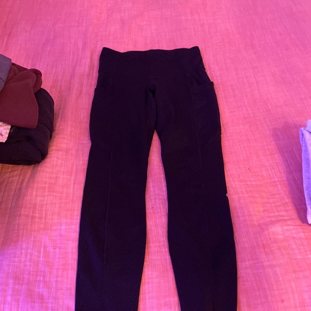 black lululemon leggings
